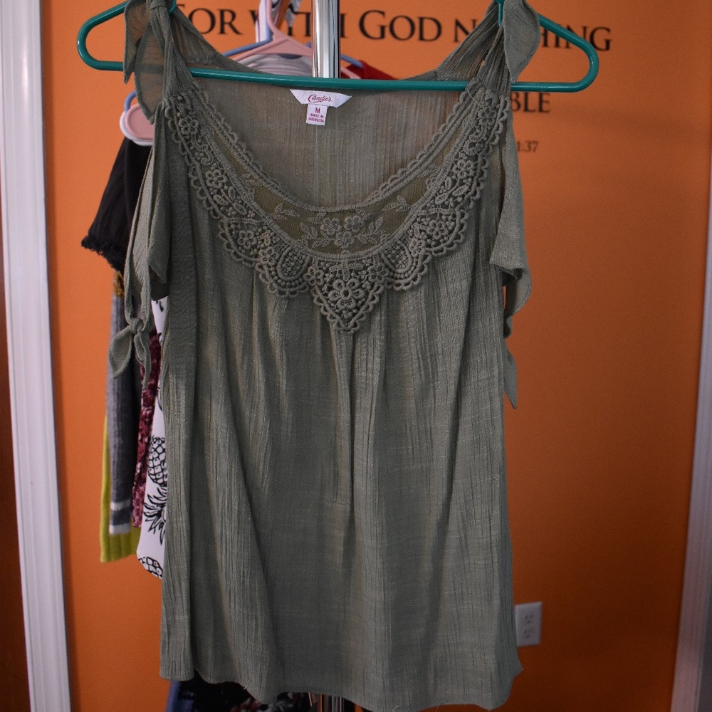 Women's Size Medium "Cold Shoulder" Top